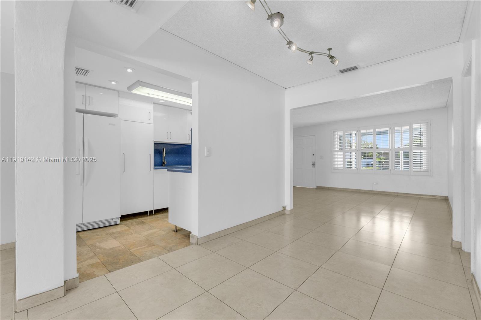 771 Swan Avenue Miami Springs, FL 33166 - Photo 24 of 55