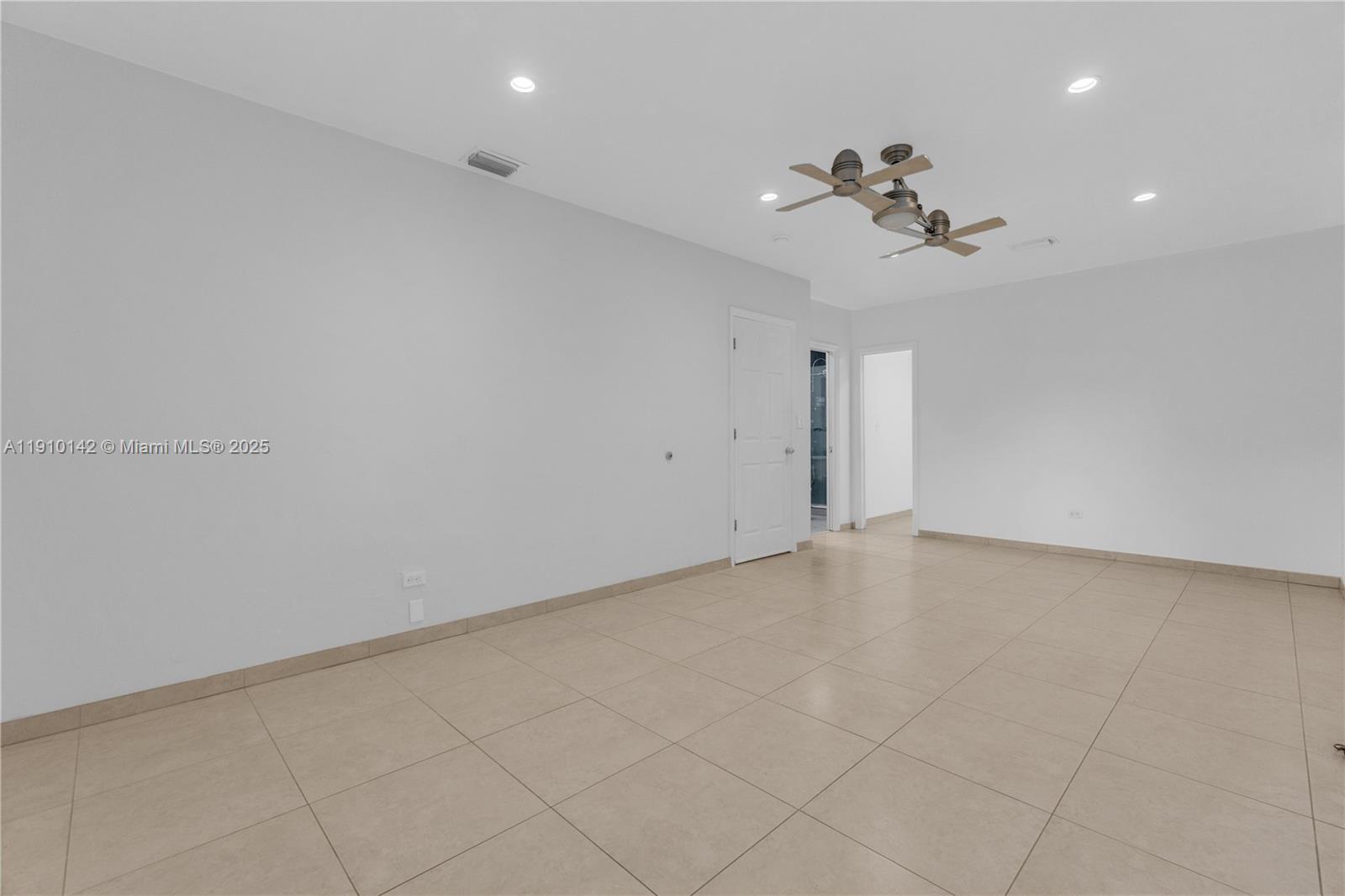 771 Swan Avenue Miami Springs, FL 33166 - Photo 8 of 55