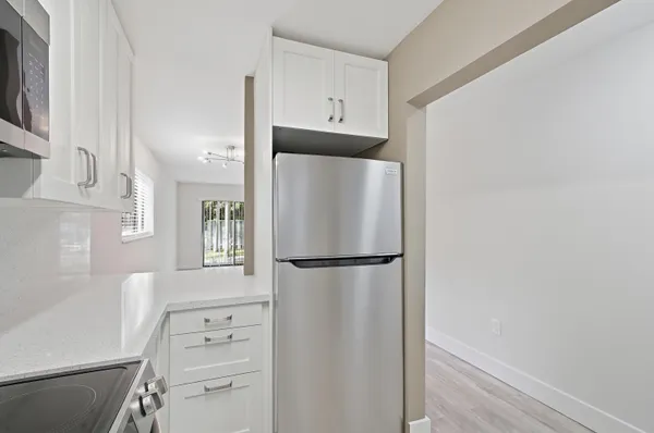 $1,900 | 2514 Taylor Street, Unit 3, Hollywood, FL 33020