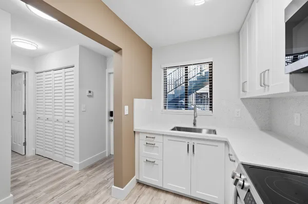 $1,900 | 2514 Taylor Street, Unit 3, Hollywood, FL 33020