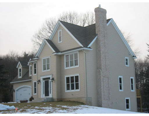 12 Peach Tree Road East Longmeadow, MA 01028 - Photo 2 of 4 Gallery Image 2