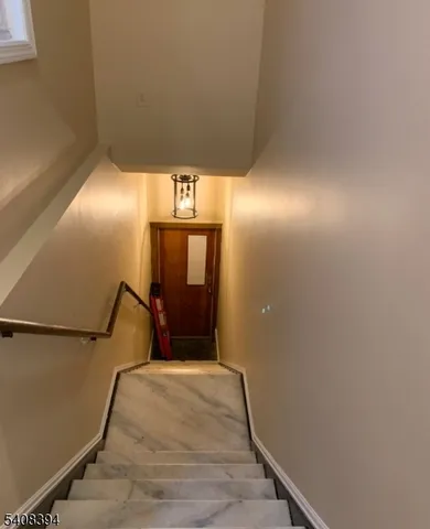 $2,450 | 385 Bloomfield Avenue, Montclair, NJ 07042