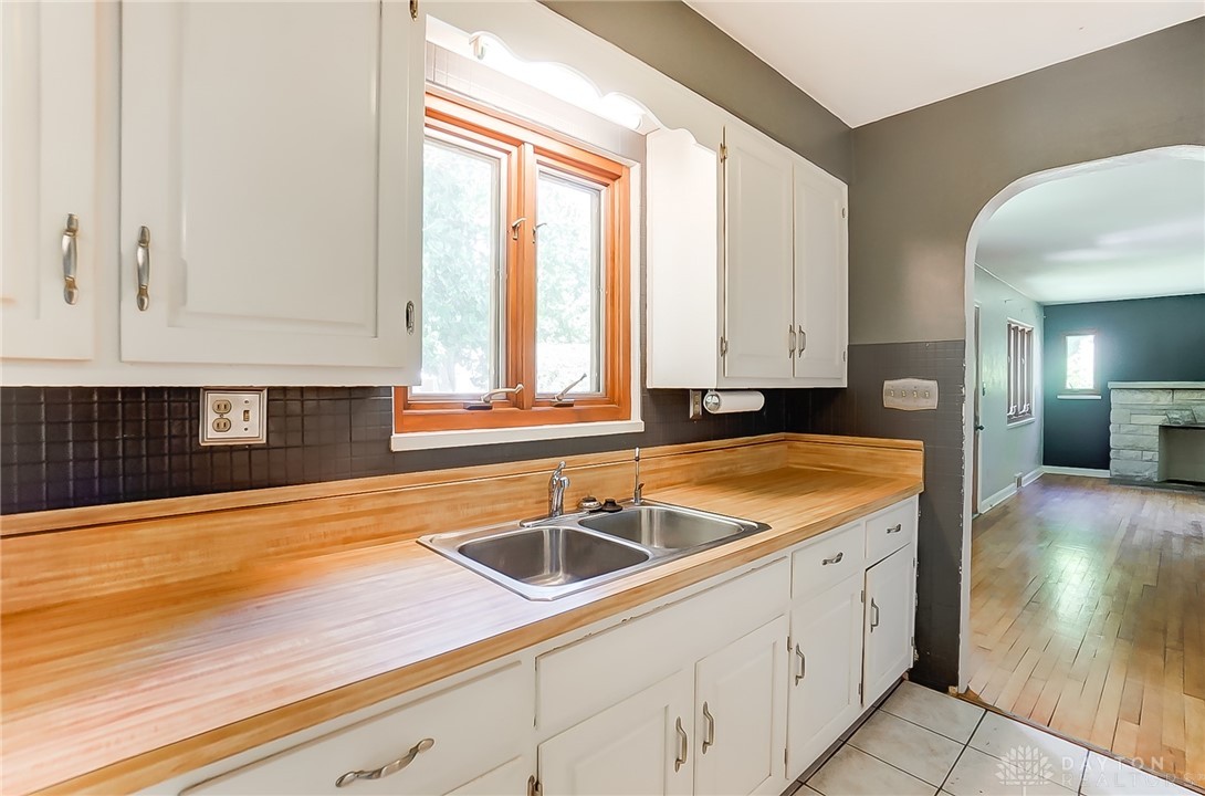 726 Devonshire Road Dayton, OH 45419 - Photo 10 of 40