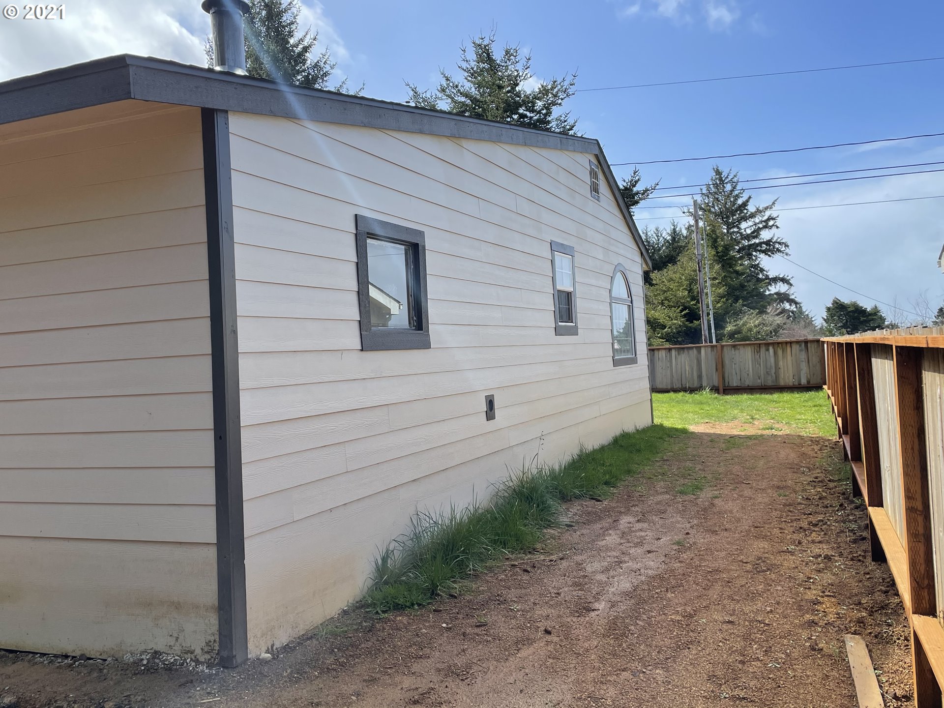 63977 Wallace Road Coos Bay, OR 97420 - Photo 3 of 3 Gallery Image 3