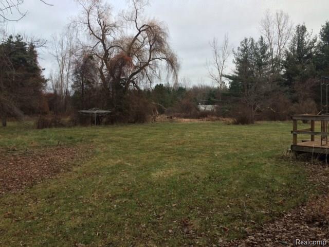 3177 Castle Road North Branch, MI 48461 - Photo 26 of 28 262-180587 back yard.jpg