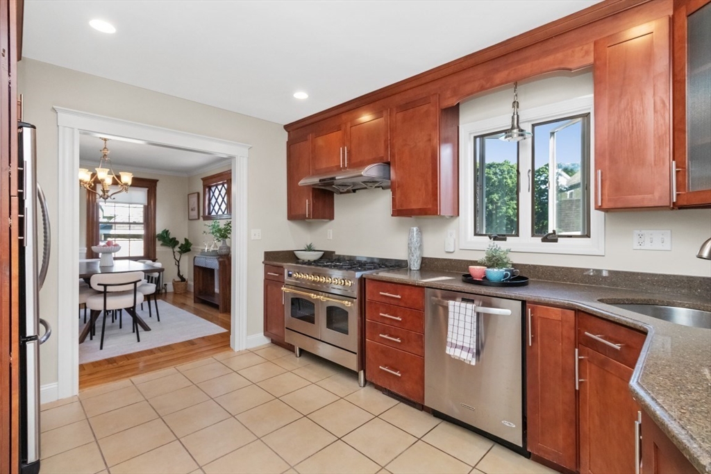 11 Bogandale Road Boston, MA 02132 - Photo 5 of 24