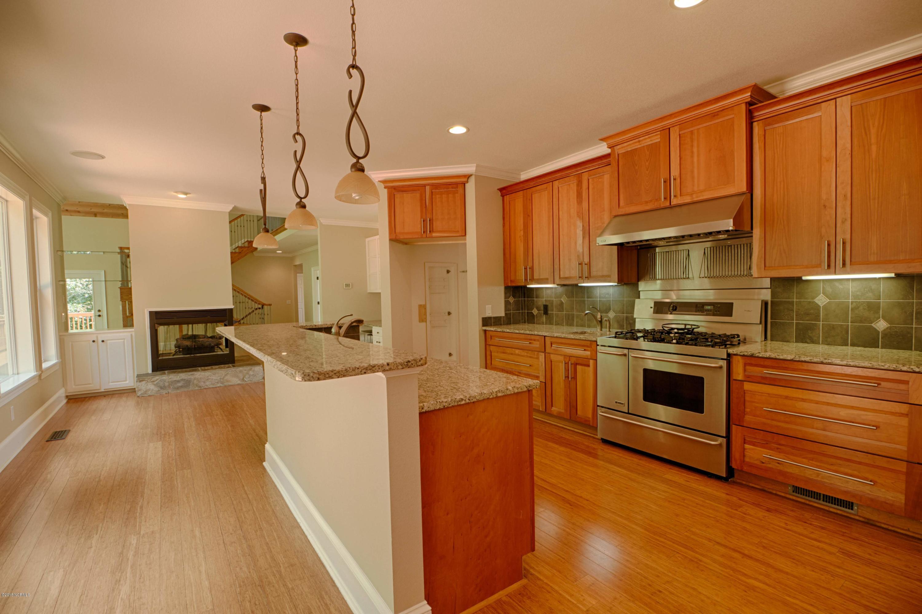 210 Raccoon Run Washington, NC 27889 - Photo 17 of 41 017 Kitchen