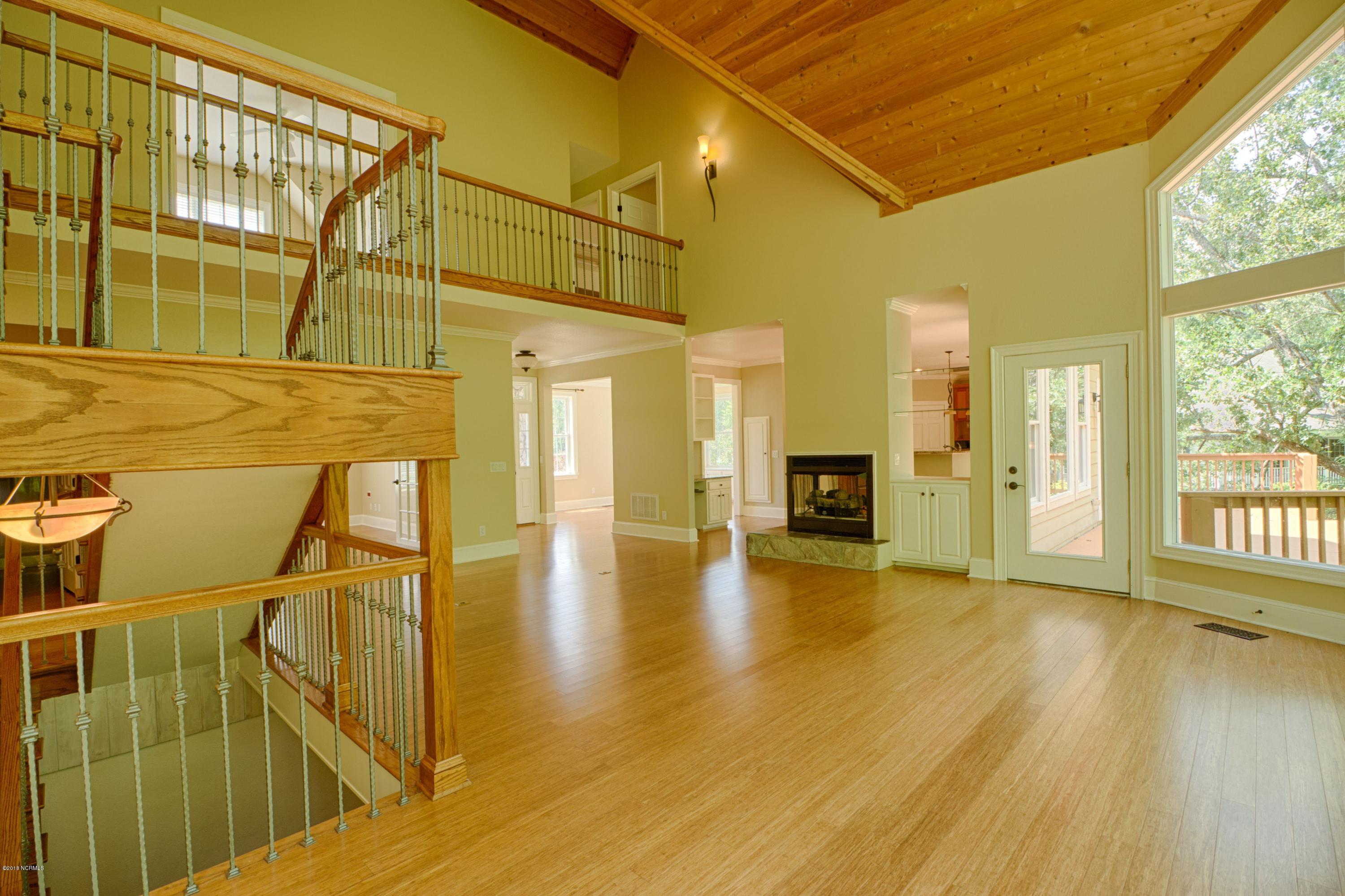 210 Raccoon Run Washington, NC 27889 - Photo 30 of 41 030 Living