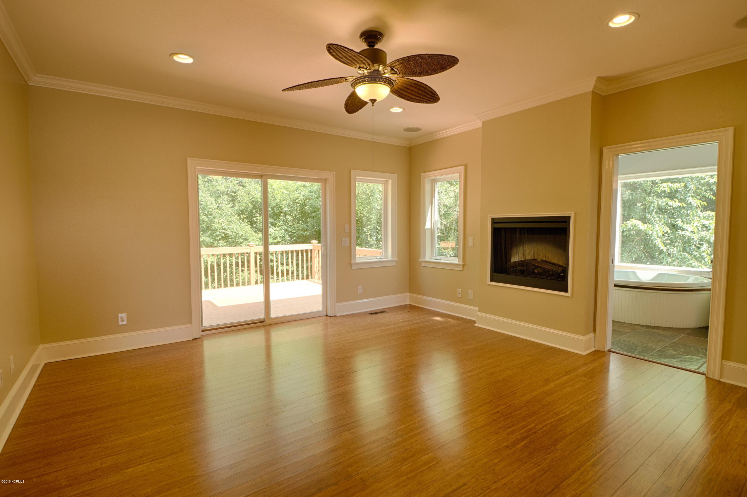 210 Raccoon Run Washington, NC 27889 - Photo 7 of 41 007Master Bedroom