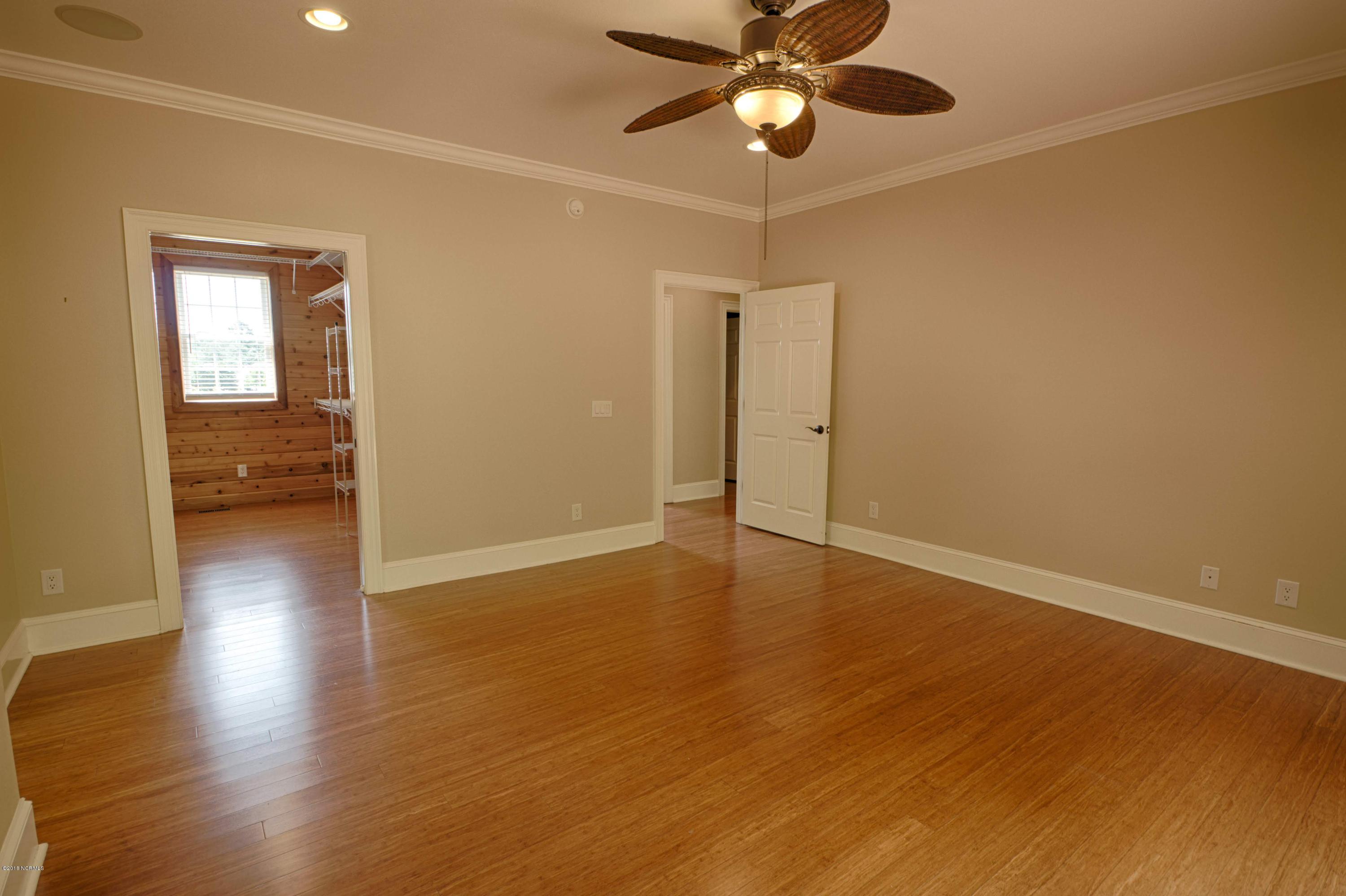 210 Raccoon Run Washington, NC 27889 - Photo 9 of 41 009Master Bedroom