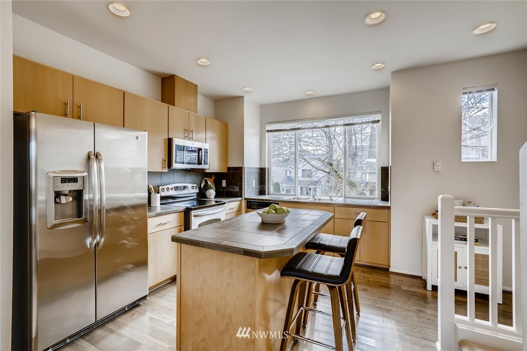 2804 Southwest Morgan Street Seattle, WA 98126 - Photo 10 of 26 Gallery Image 10