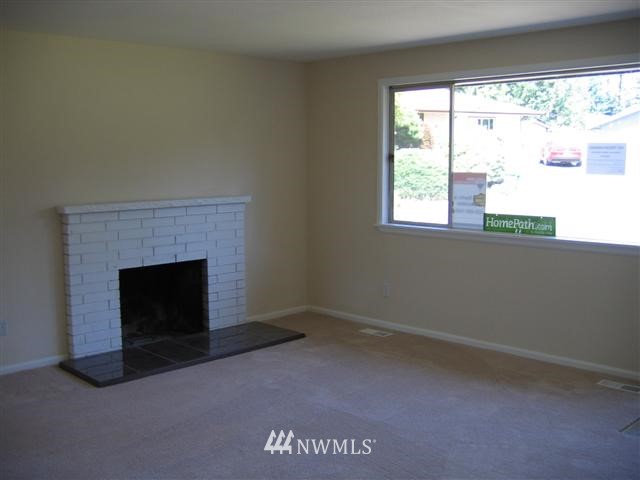 124 234th Street Southwest Bothell, WA 98021 - Photo 2 of 9