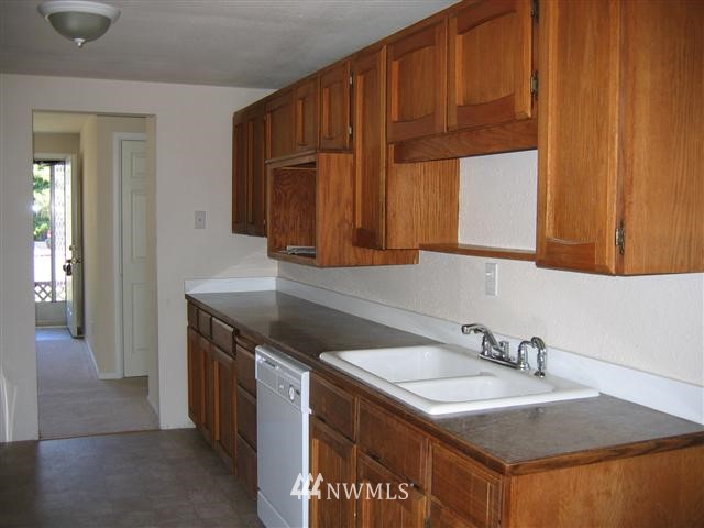 124 234th Street Southwest Bothell, WA 98021 - Photo 5 of 9