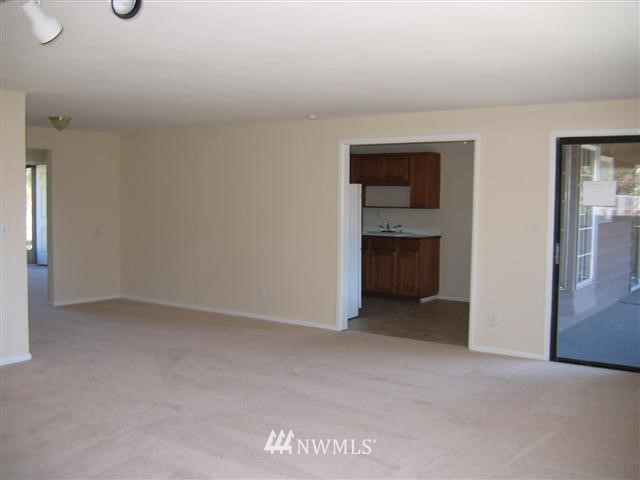 124 234th Street Southwest Bothell, WA 98021 - Photo 7 of 9