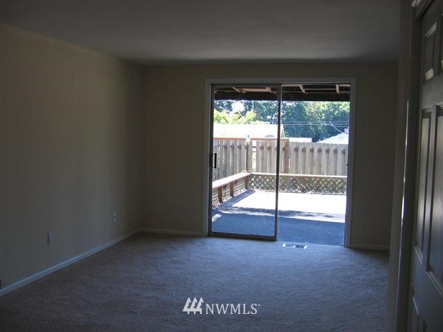 124 234th Street Southwest Bothell, WA 98021 - Photo 8 of 9