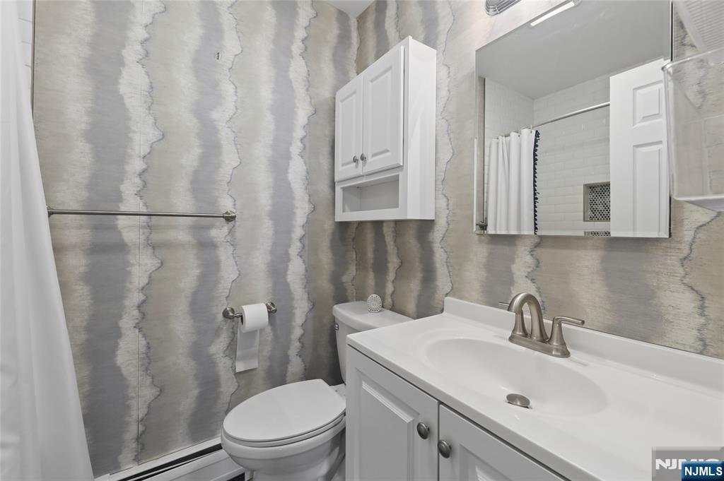 364 West Ridgewood Avenue, Unit 3 Ridgewood, NJ 07450 - Photo 17 of 29