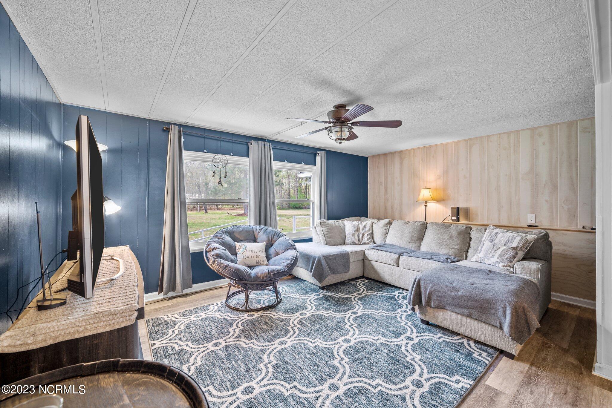 774 Possum Track Road Chocowinity, NC 27817 - Photo 14 of 37 29-web-or-mls-DSC_6483