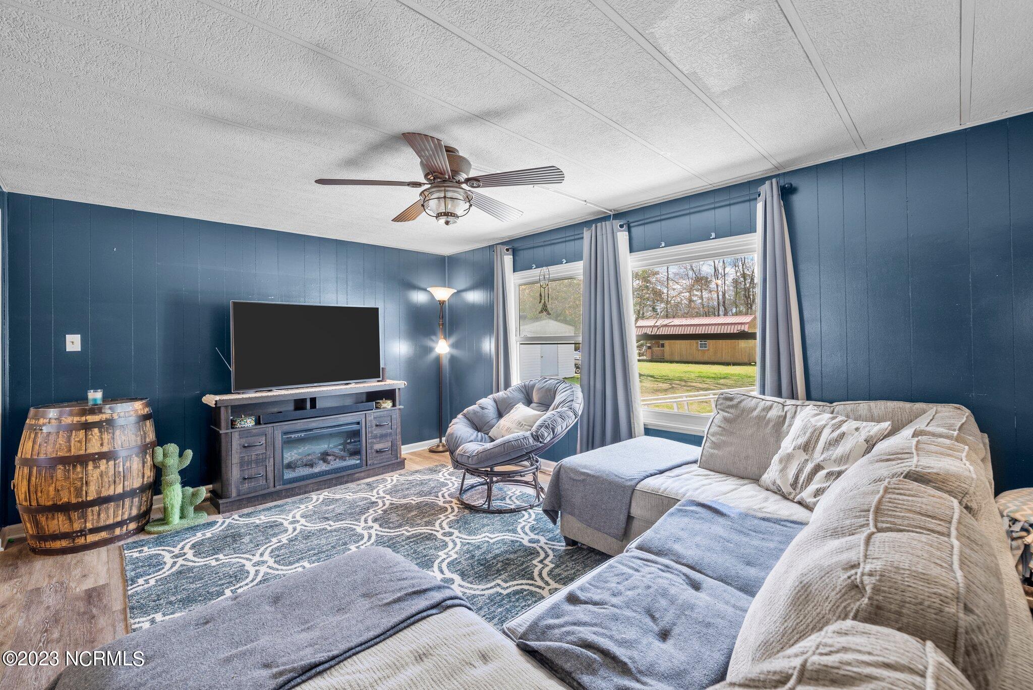 774 Possum Track Road Chocowinity, NC 27817 - Photo 16 of 37 31-web-or-mls-DSC_6489