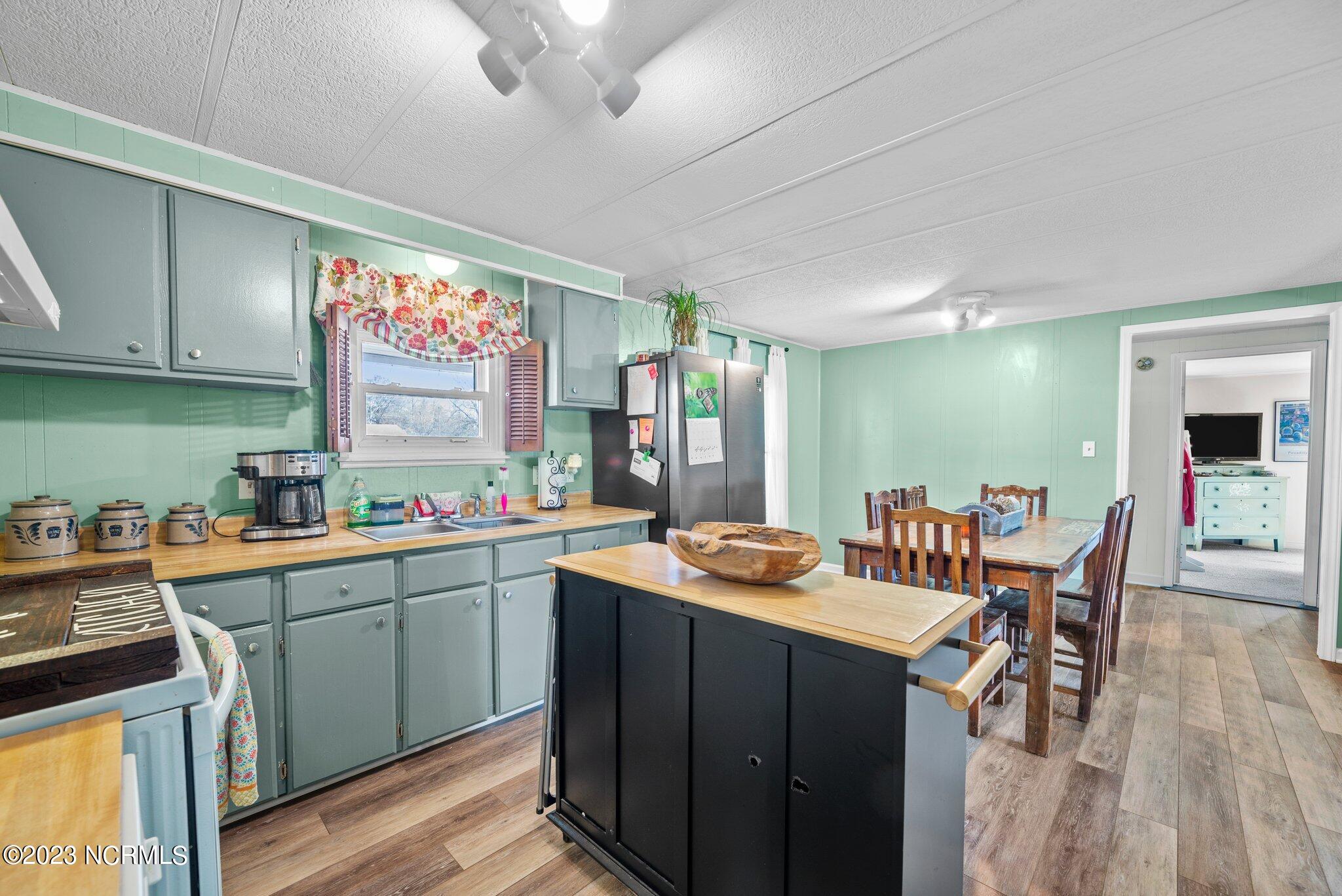 774 Possum Track Road Chocowinity, NC 27817 - Photo 20 of 37 35-web-or-mls-DSC_6504