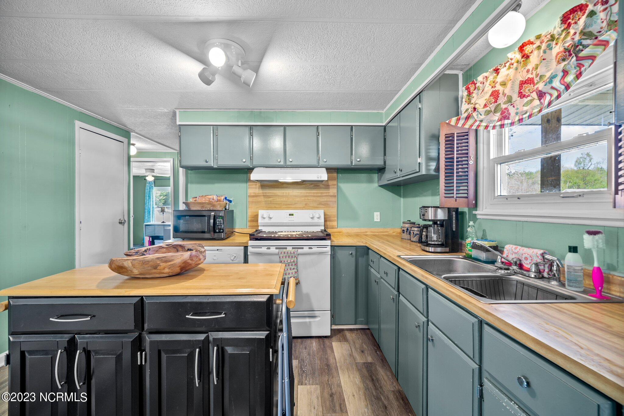 774 Possum Track Road Chocowinity, NC 27817 - Photo 22 of 37 37-web-or-mls-DSC_6510