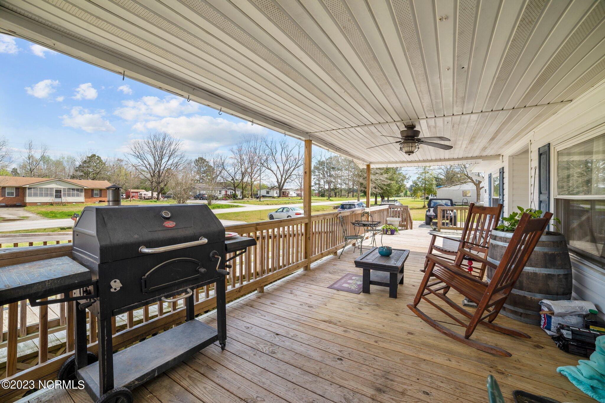 774 Possum Track Road Chocowinity, NC 27817 - Photo 5 of 37 18-web-or-mls-DSC_6539