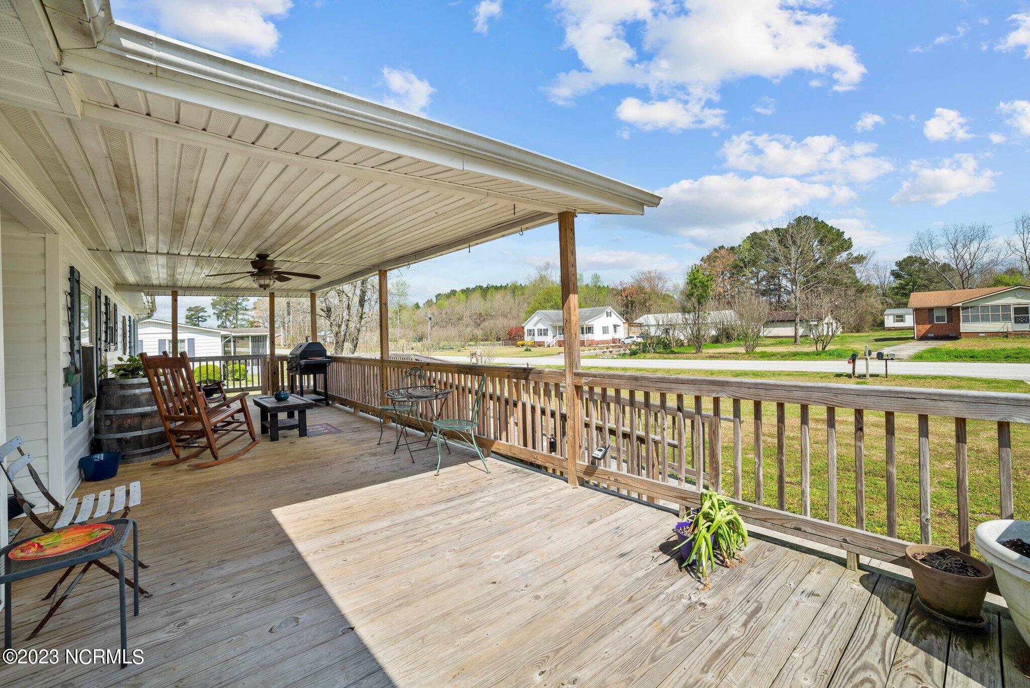 774 Possum Track Road Chocowinity, NC 27817 - Photo 6 of 37 17-web-or-mls-DSC_6538