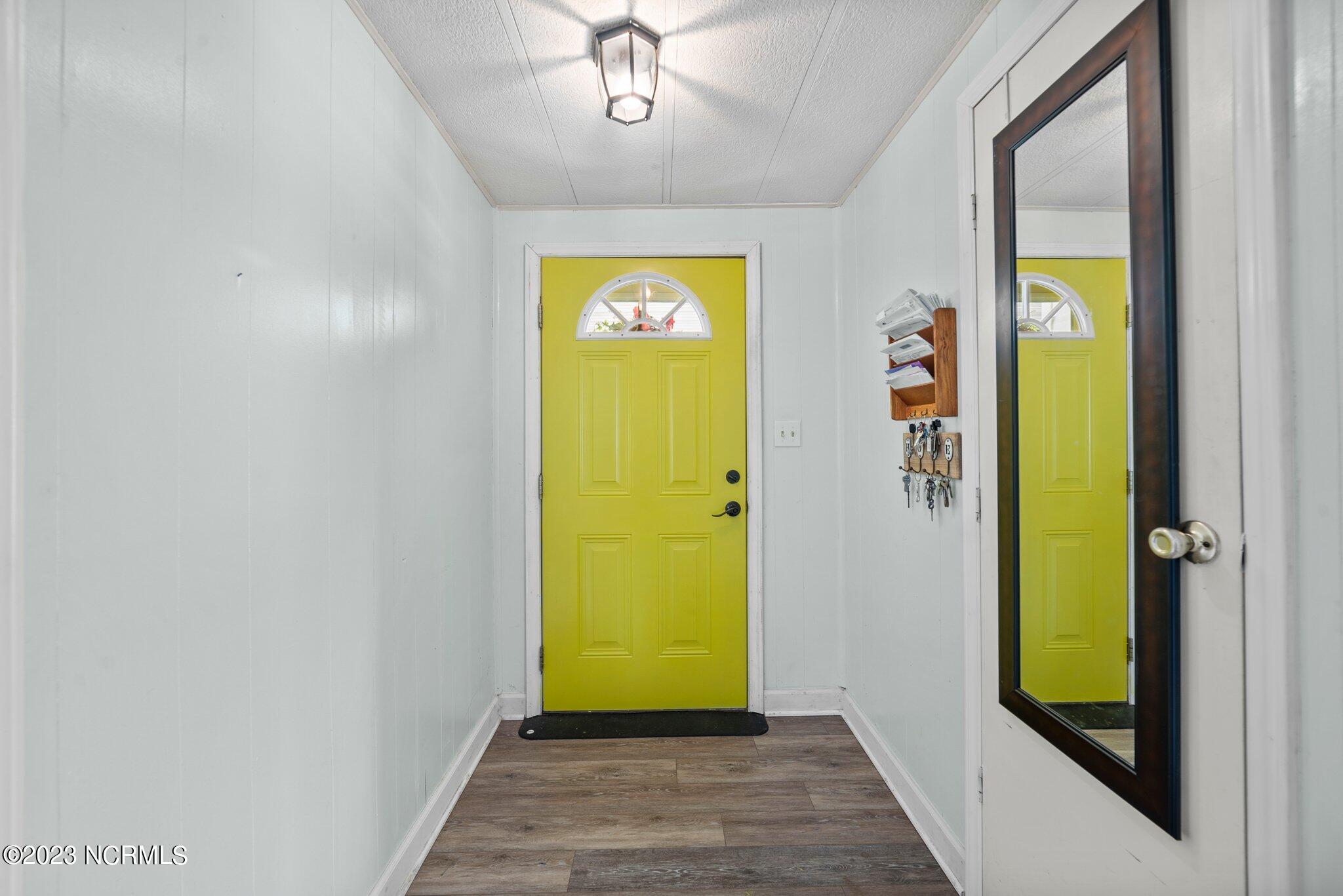 774 Possum Track Road Chocowinity, NC 27817 - Photo 8 of 37 21-web-or-mls-DSC_6459