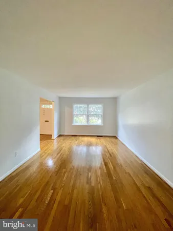 $3,500 | 1556 Bruton Court, McLean, VA 22101