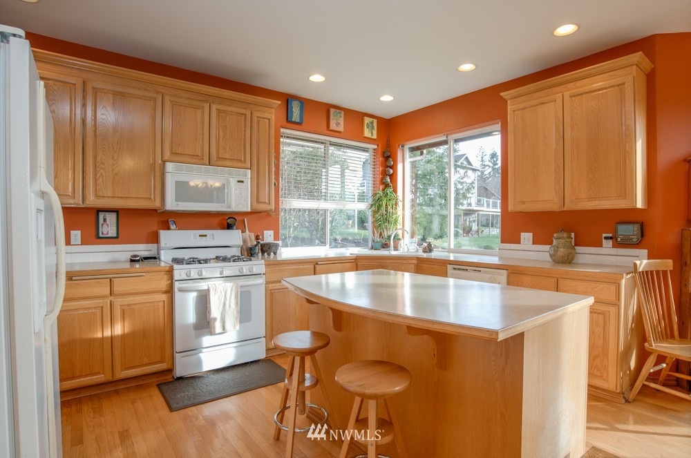 2305 Hawk Way Bellingham, WA 98229 - Photo 8 of 20 Gallery Image 8