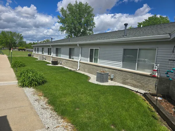 $600 | 111 North 980 West, Unit 104, Converse, IN 46919