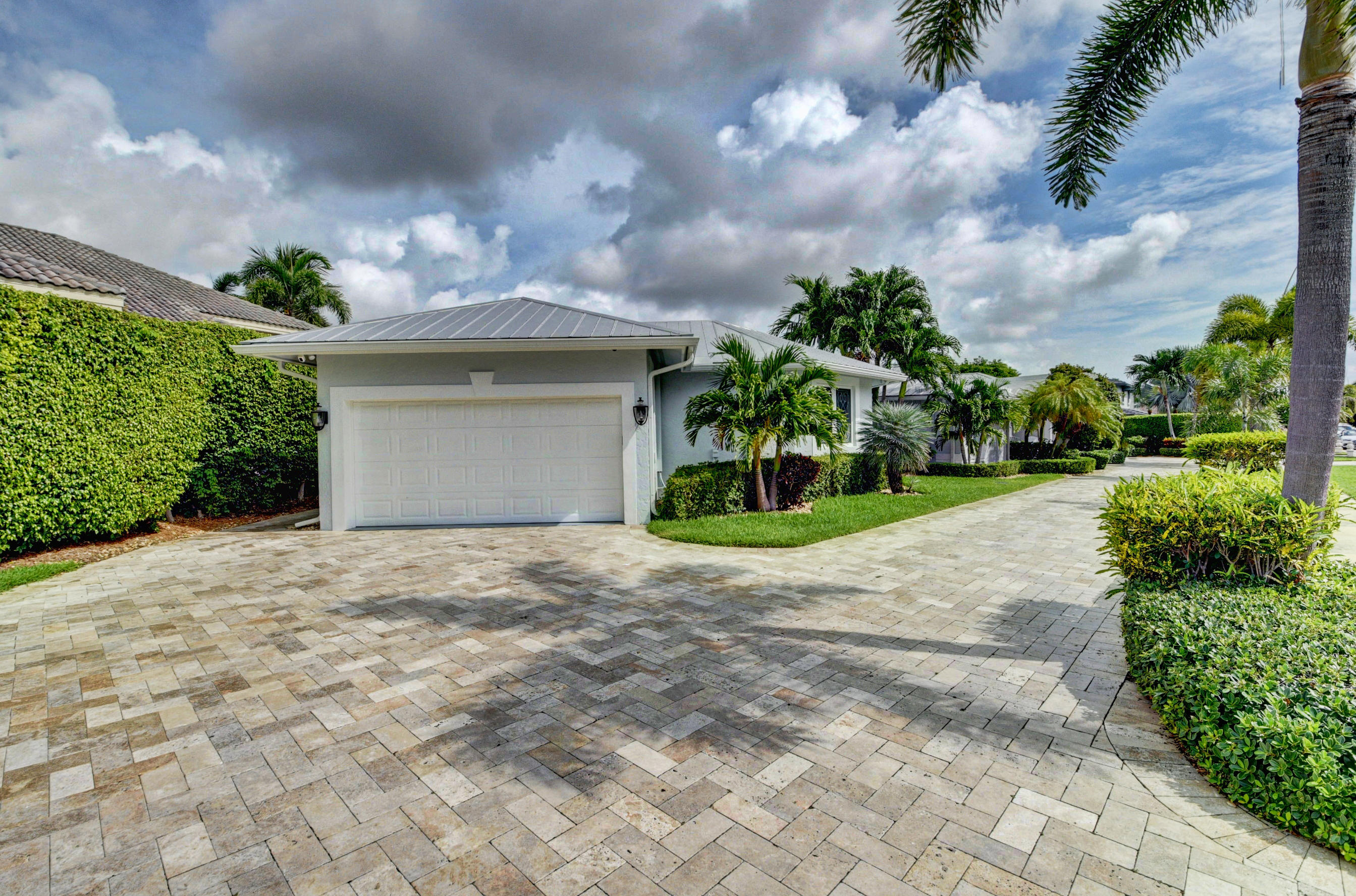 7425 Northeast 8th Court Boca Raton, FL 33487 - Photo 8 of 71 70_dsc_9729_30_31_32_33