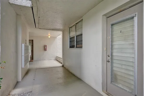 $2,200 | 9440 Poinciana Place, Unit 101, Davie, FL 33324