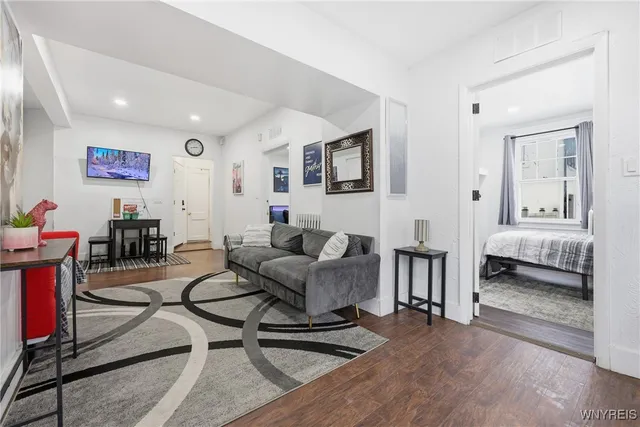 $699,000 | 2 Niagara Falls Boulevard, Buffalo, NY 14214