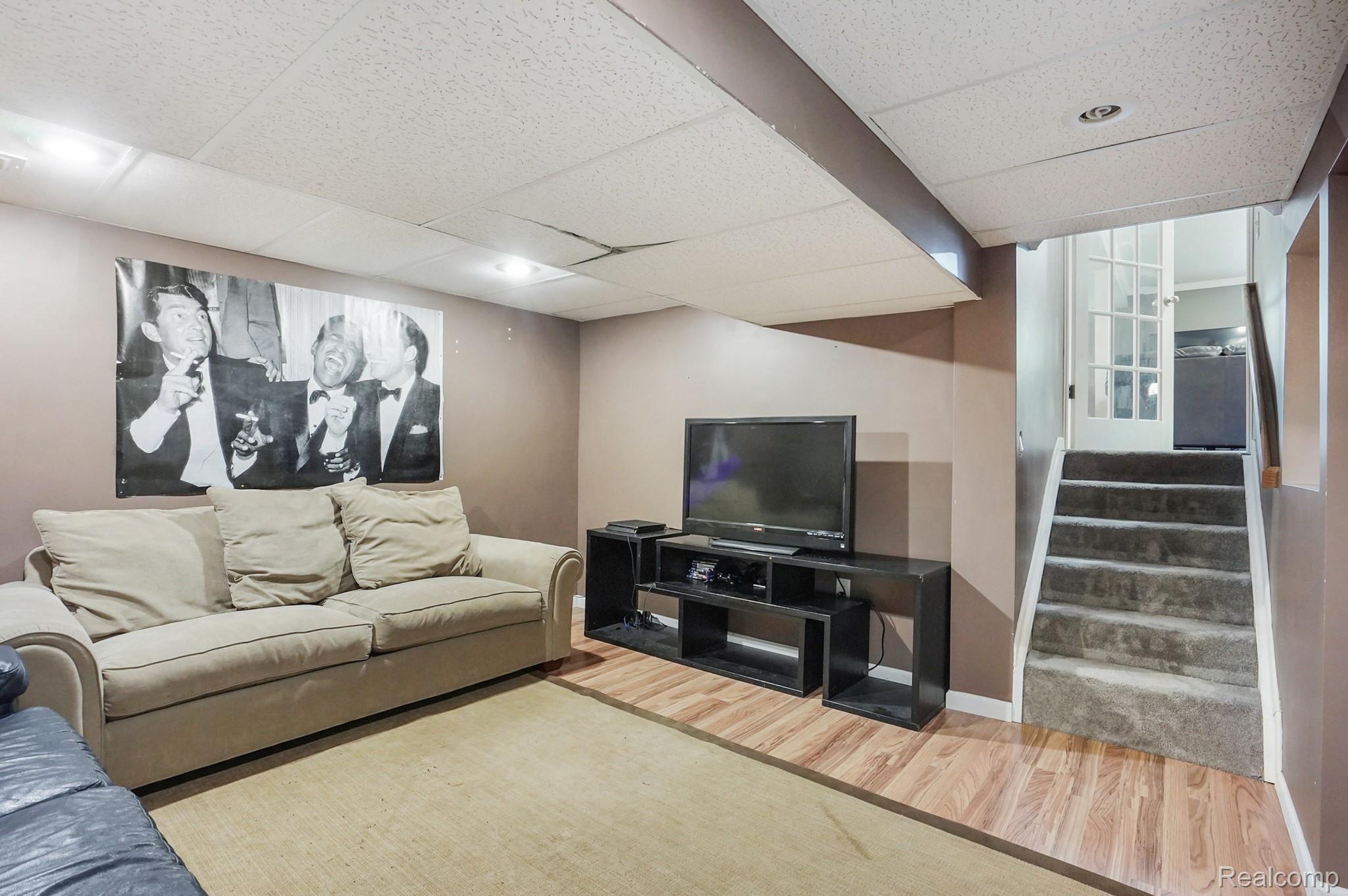 2250 Keith Road West Bloomfield, MI 48324 - Photo 33 of 49 DSC06462.jpg