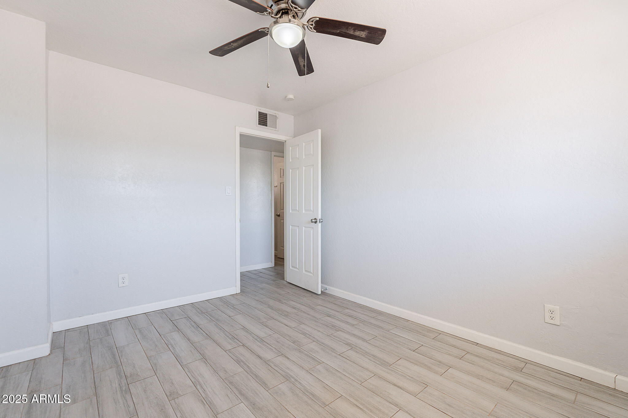 1526 West North Lane Phoenix, AZ 85021 - Photo 29 of 38 29-web-or-mls-North-29