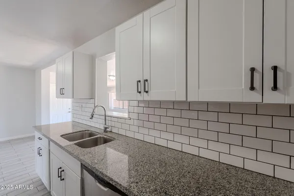 $314,000 | 1526 West North Lane, Phoenix, AZ 85021