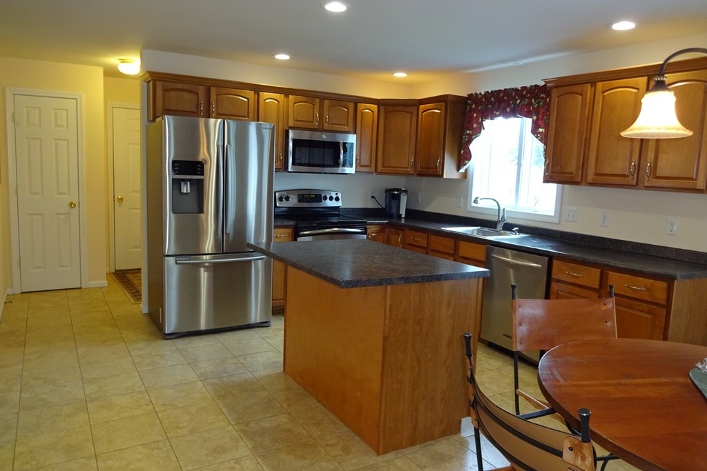 55 Redgate Road Dracut, MA 01826 - Photo 3 of 30 Gallery Image 3