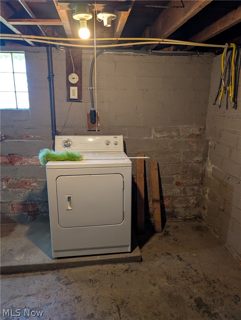 3558 Bosworth Road Cleveland, OH 44111 - Photo 31 of 33