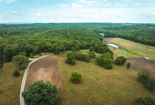 $1,292,000 | 0 Knobby Creek Road, Edwards, MO 65326