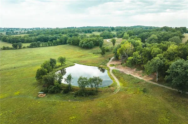 $1,292,000 | 0 Knobby Creek Road, Edwards, MO 65326