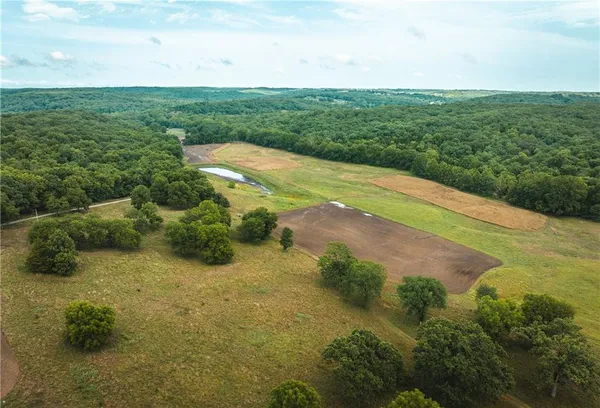 $1,292,000 | 0 Knobby Creek Road, Edwards, MO 65326