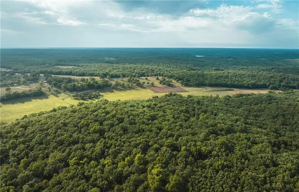 $1,292,000 | 0 Knobby Creek Road, Edwards, MO 65326