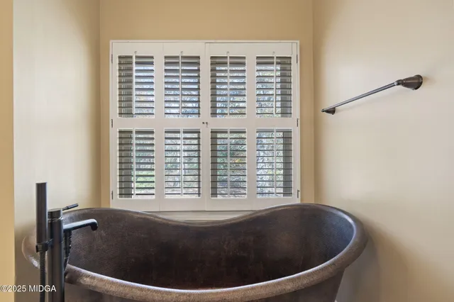 $775,000 | 1231 Woodcrest Drive, Macon, GA 31210