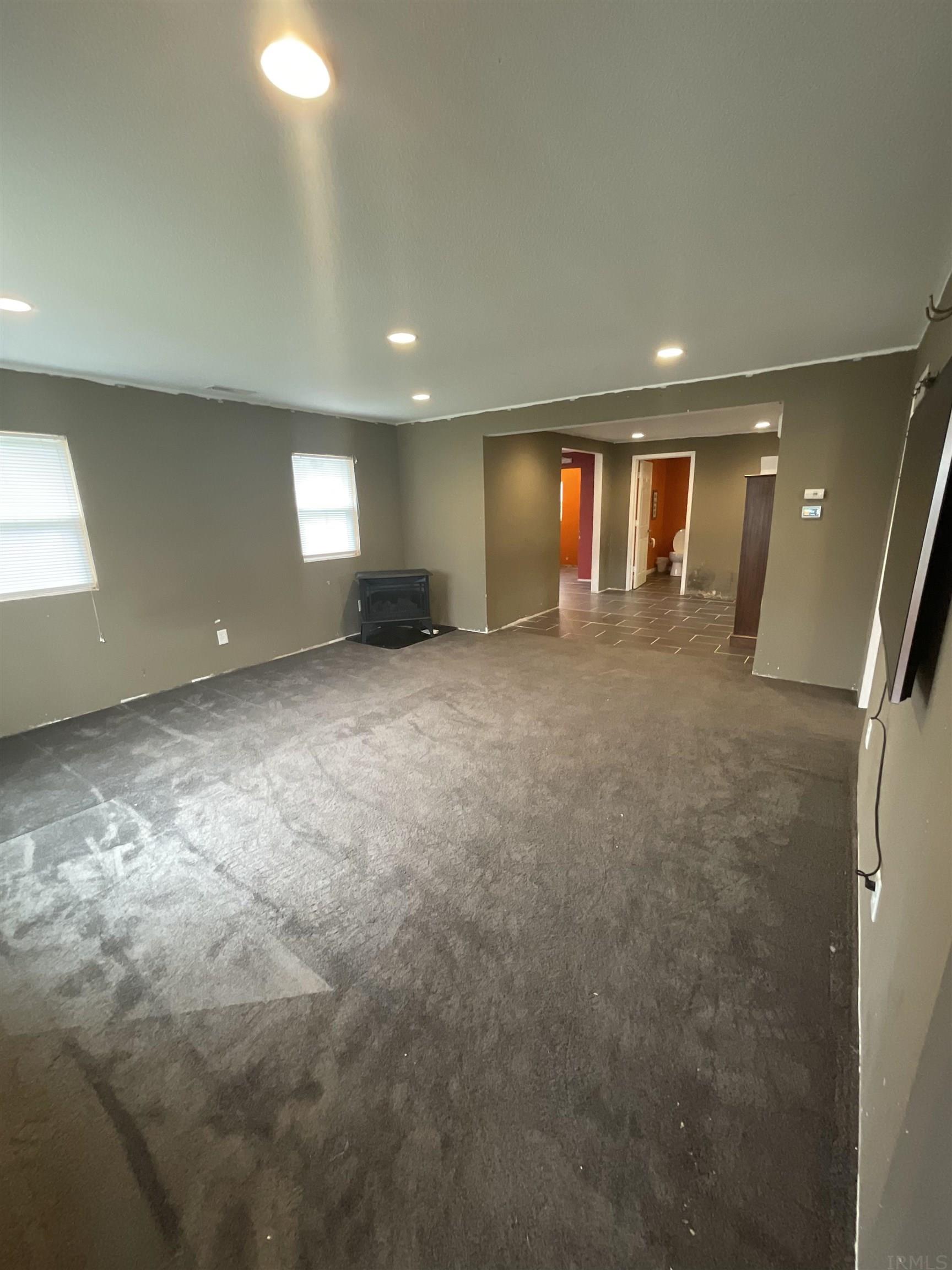 1429 Riverside Drive Huntington, IN 46750 - Photo 3 of 9 Gallery Image 3