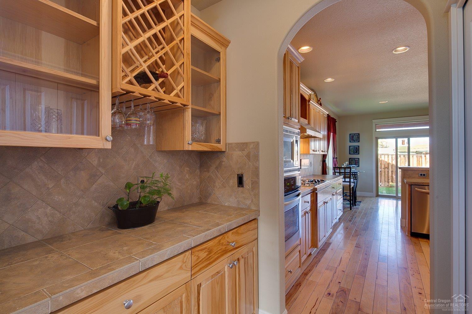 798 Northwest 28th Loop Redmond, OR 97756 - Photo 5 of 22 Additional Photo