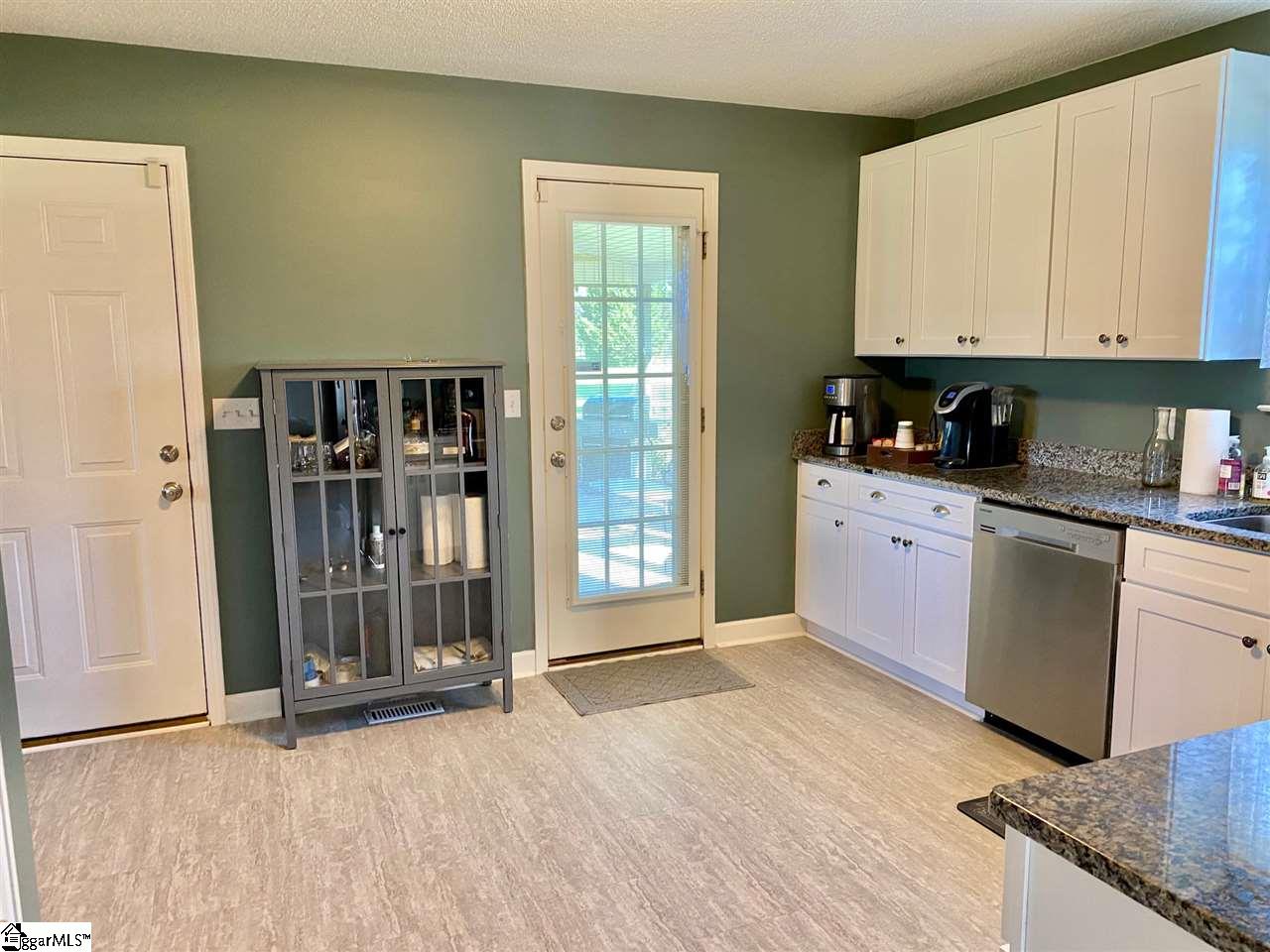 1325 Goodjoin Road Campobello, SC 29322 - Photo 3 of 29