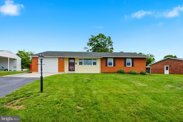 $320,000 | 13905 North Meadow Road, Hagerstown, MD 21742