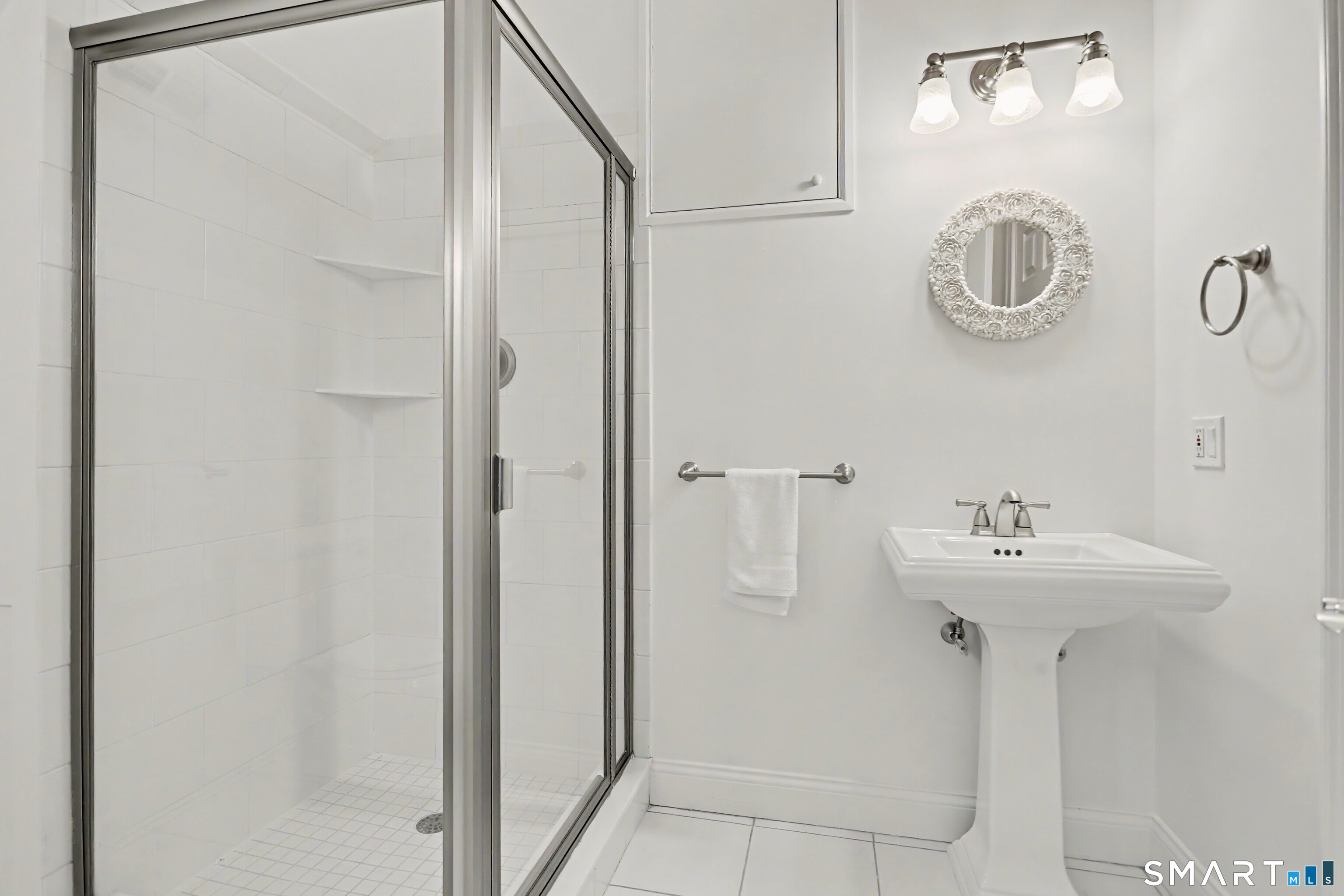 186 Compo Road South Westport, CT 06880 - Photo 25 of 40 This is the Bathroom for Bedroom 2
