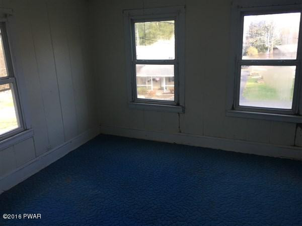 143 Circle Road Lake Ariel, PA 18436 - Photo 10 of 11 75009b76-b10a-429a-a16c-4ba1013fa280
