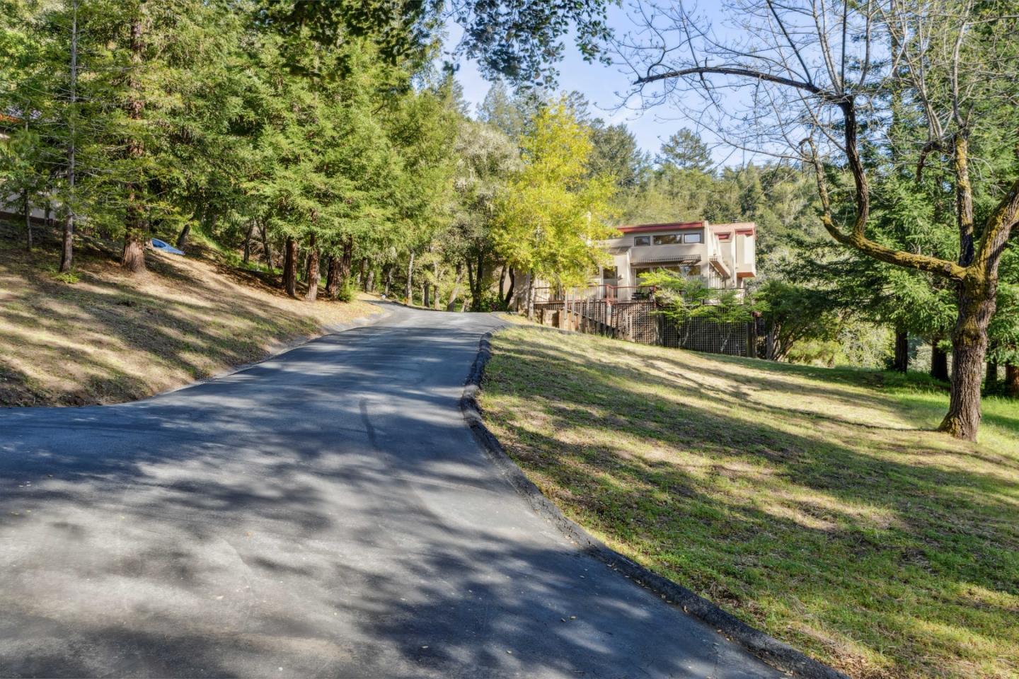620 Twin Lane Soquel, CA 95073 - Photo 35 of 67 a view of yard with tree in back